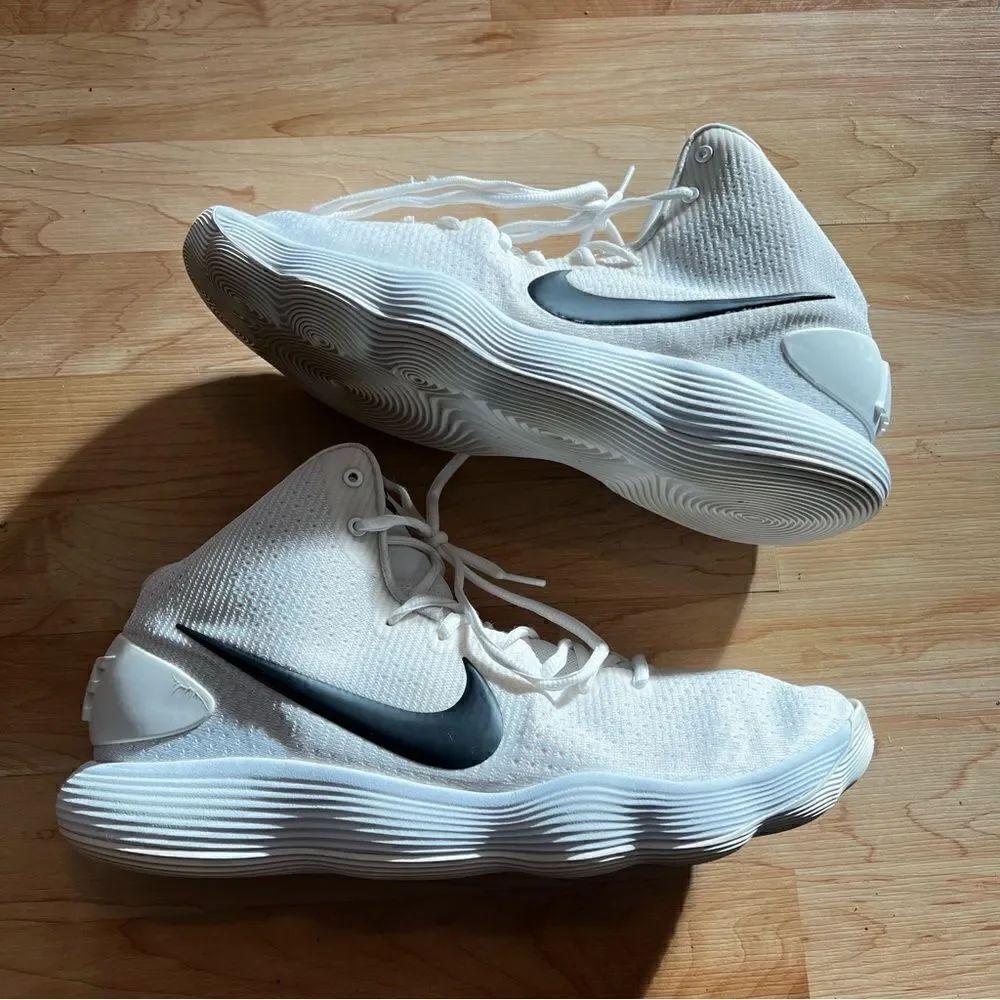 Nike 2017 Hyperdunk Classic White 897808-100 Men’s Size 14